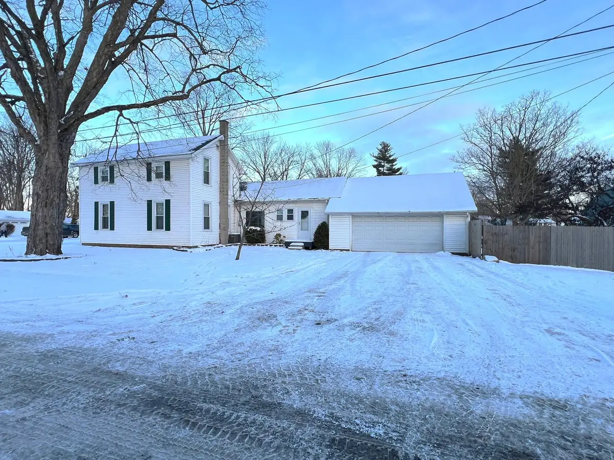 311 W Murray Avenue, White Pigeon, MI 49099 - #1