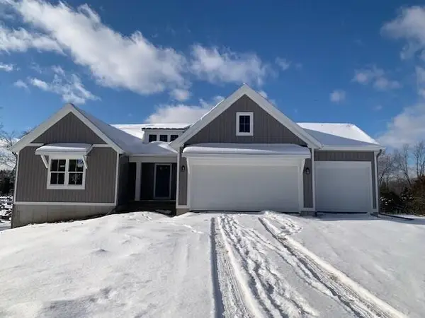 1040 N Washington Street Se, Lowell, MI 49331