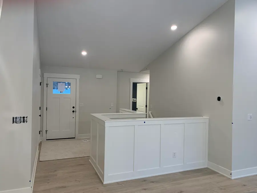 1040 N Washington Street Se, Lowell, MI 49331 - Image #2