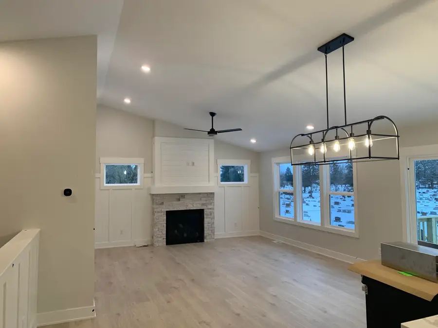 1040 N Washington Street Se, Lowell, MI 49331 - Image #3