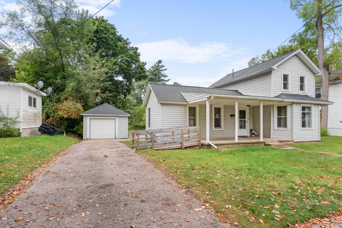 82 N Norwood Street, Hillsdale, MI 49242 - Image #1