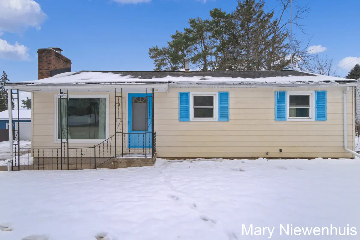 174 Brandywyne Drive Nw, Comstock Park, MI 49321 - Image #1