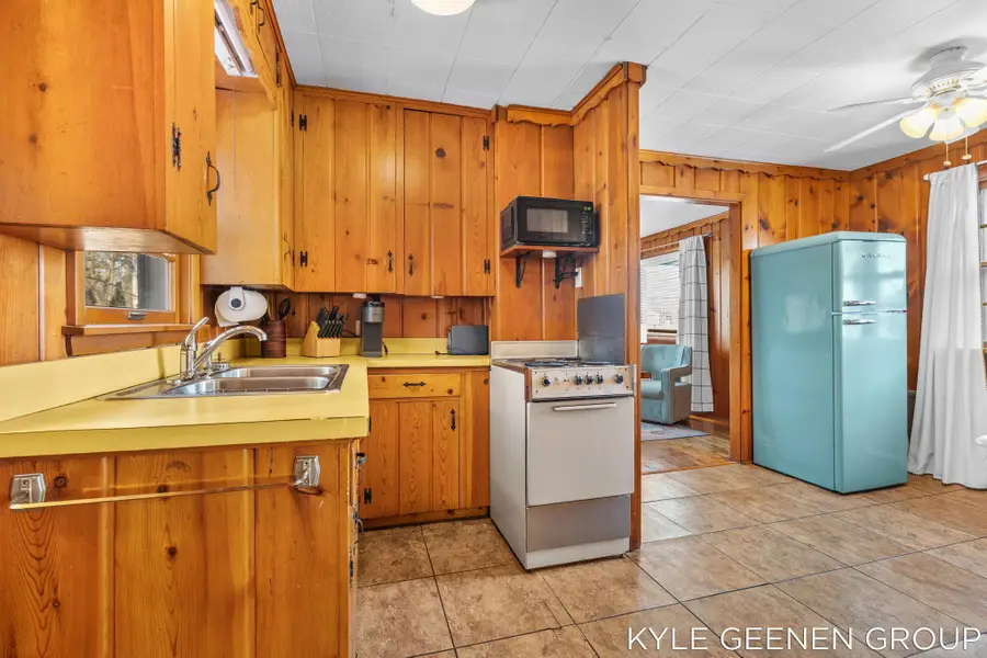 1833 Ottawa Beach Road, Holland, MI 49424 - Image #3