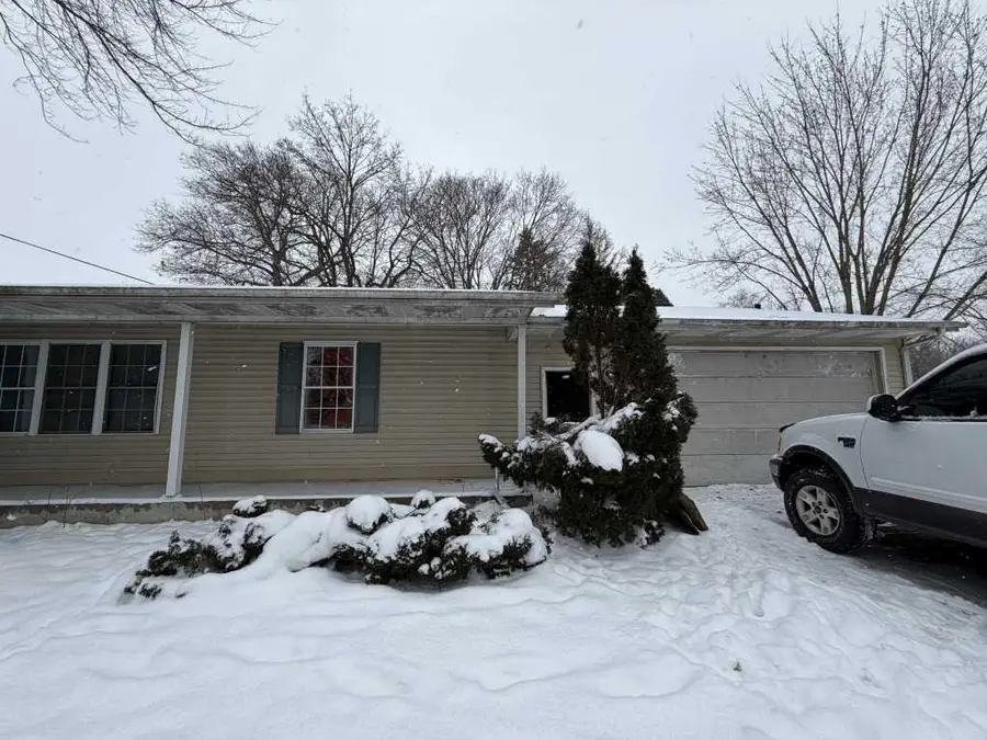 426 Meade Road, Niles, MI 49120 - Image #2