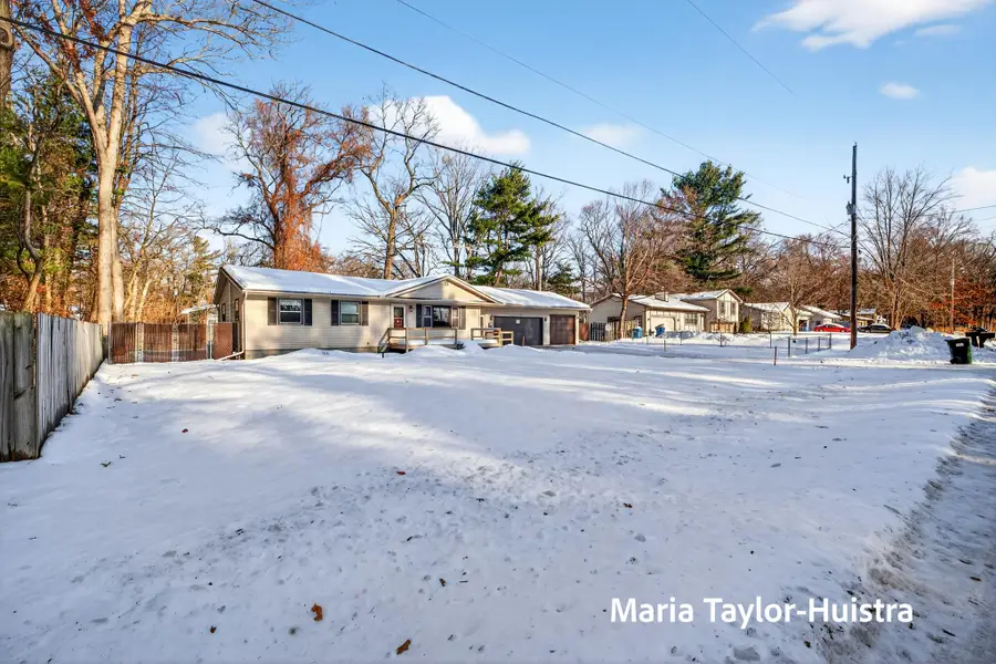 15881 Groesbeck Street, Grand Haven, MI 49417 - Image #2