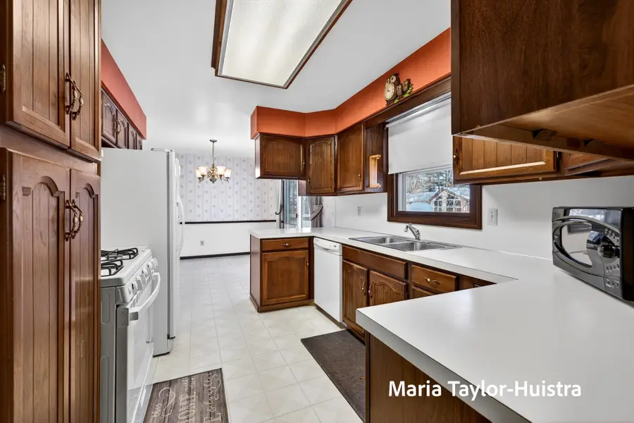 15881 Groesbeck Street, Grand Haven, MI 49417 - Image #3