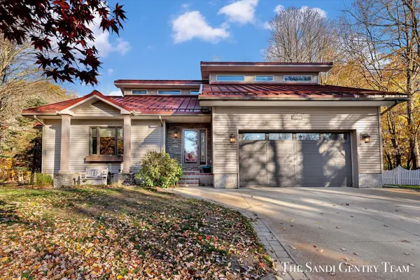 1020 Brookway Court, Norton Shores, MI 49441