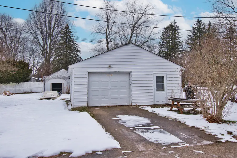 903 N Detroit Street, Buchanan, MI 49107 - Image #3