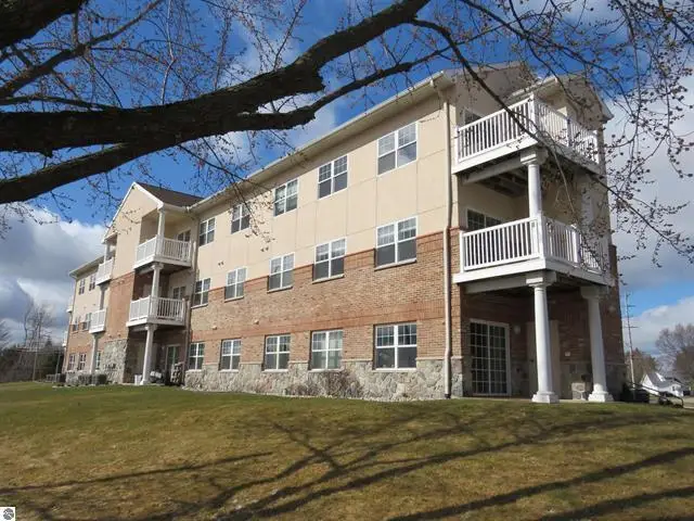 301 N Lake Street #208, Cadillac, MI 49601 - #1