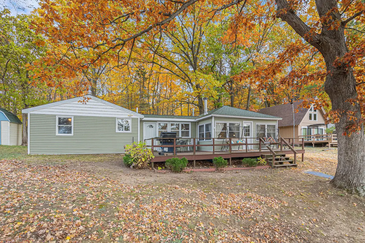 52761 Co Rd 384, Grand Junction, MI 49056 - Image #1