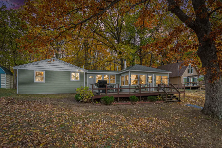 52761 Co Rd 384, Grand Junction, MI 49056 - Image #2