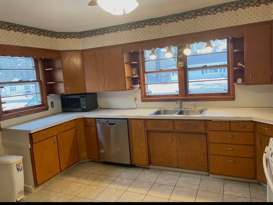 818 Clark Street, Muskegon, MI 49442 - Image #3