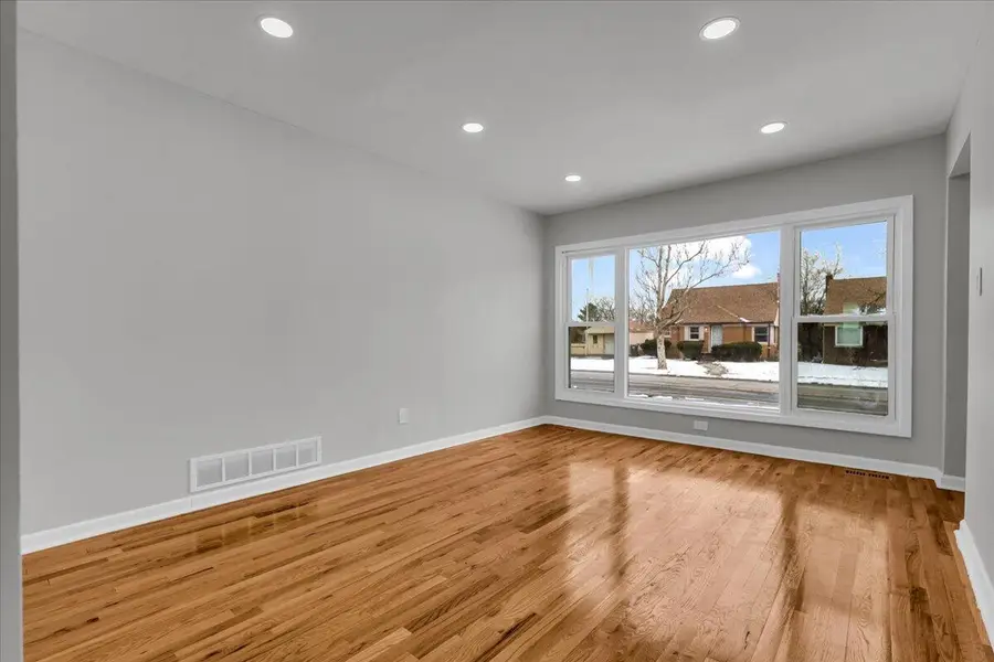 19303 Hubbell Avenue, Detroit, MI 48235 - Image #3