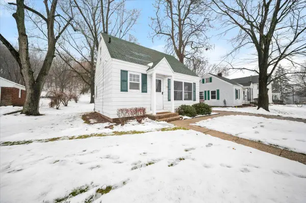 713 N Jefferson Street, Lowell, MI 49331