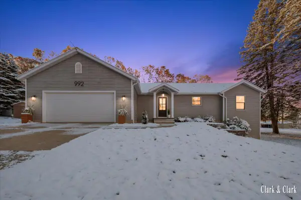 992 N Washington Street Se, Lowell, MI 49331