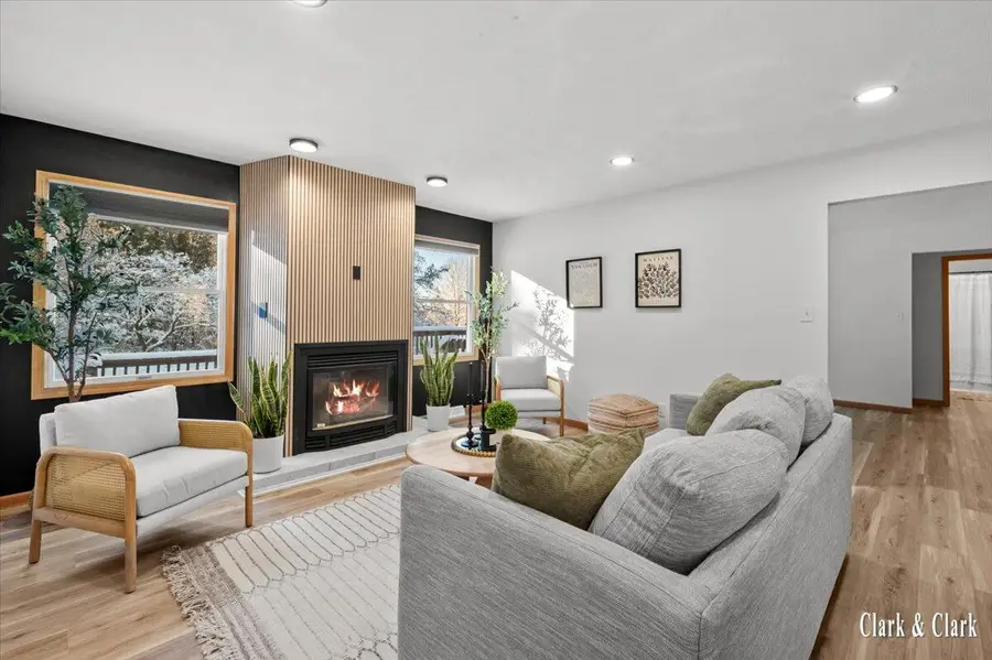 992 N Washington Street Se, Lowell, MI 49331 - Image #3