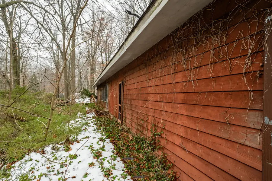 5659 M 63 N, Coloma, MI 49038 - Image #3