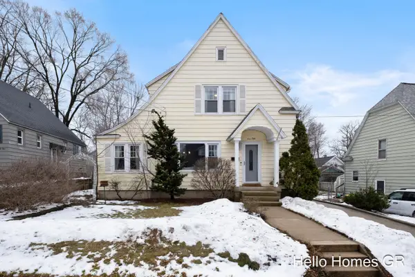 450 Kenwood Street Ne, Grand Rapids, MI 49505