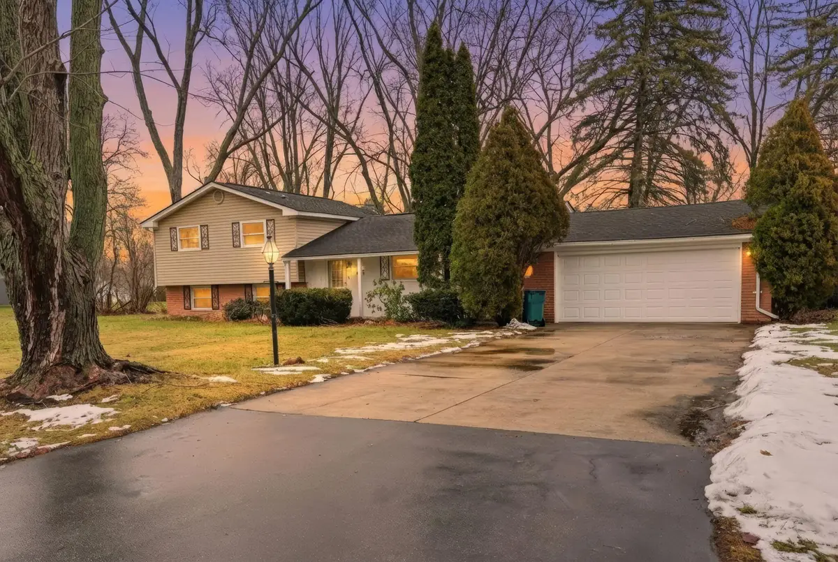 6382 Houghten Drive, Troy, MI 48098 - Image #1