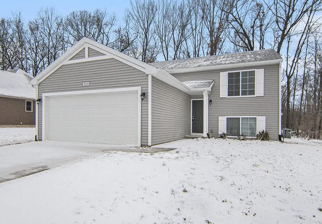 2520 Woodridge Drive, Adrian, MI 49221 - Image #1