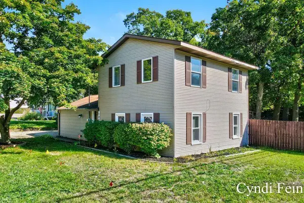 105 6 Mile Road Ne, Comstock Park, MI 49321