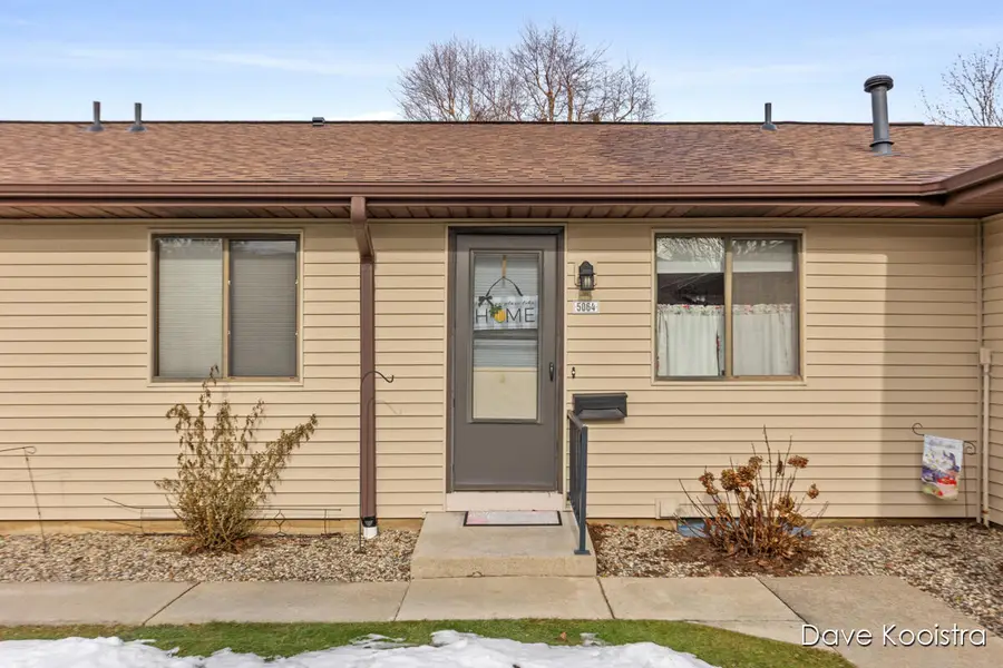 5064 Green Meadow Road, Kalamazoo, MI 49009 - Image #2