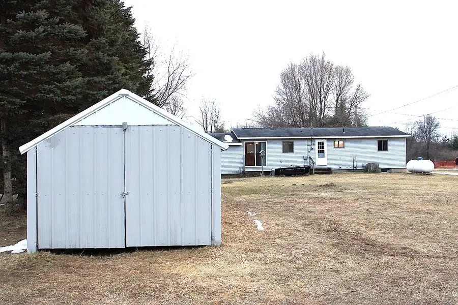 8422 E M 20, Hesperia, MI 49421 - Image #3