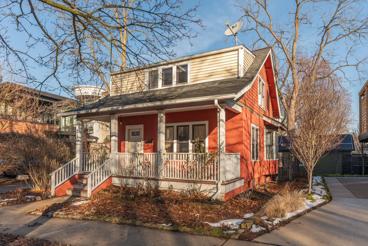 210 W Kingsley Street, Ann Arbor, MI 48103 - #1