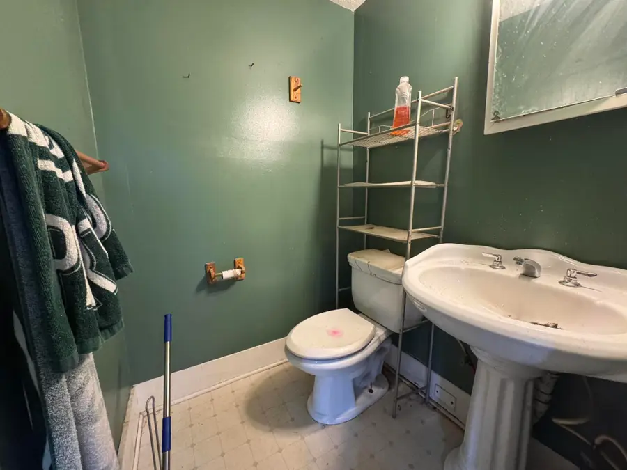 919 Princeton Avenue, Lansing, MI 48915 - Image #3