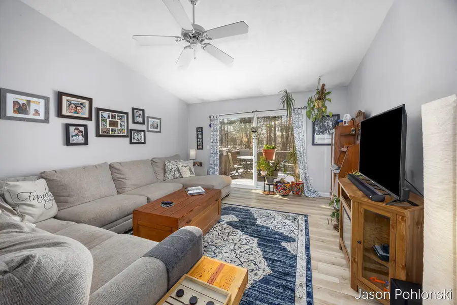 4916 Castle Hill Court Ne, Rockford, MI 49341 - Image #3