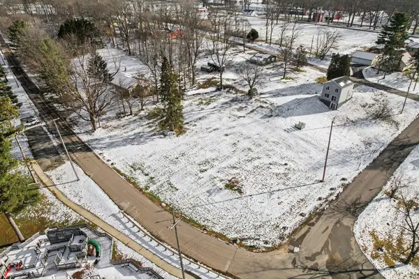 610 Montgomery Street, Marshall, MI 49068