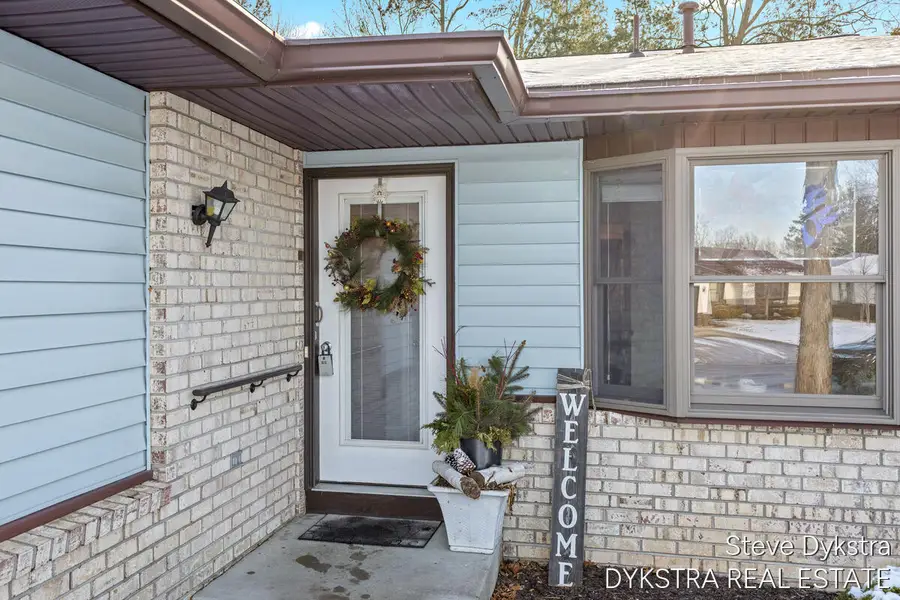 2144 Ter Van Drive Ne, Grand Rapids, MI 49505 - Image #2