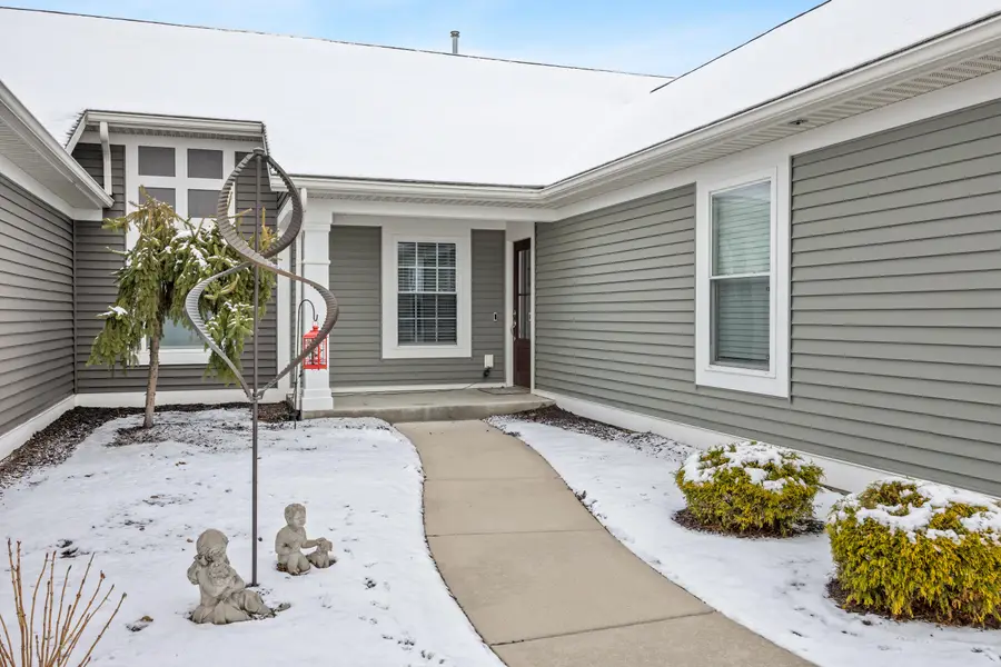 867 Harper Woods Drive Sw #32, Byron Center, MI 49315 - Image #2