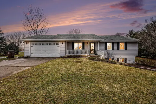 9073 Wabasis Shores Drive Ne, Greenville, MI 48838