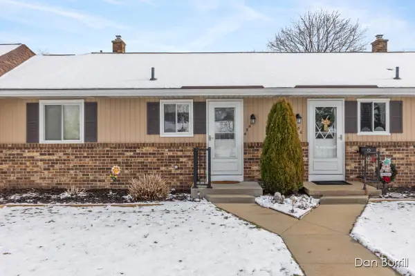 8454 SW Elkwood Drive Sw #11, Byron Center, MI 49315