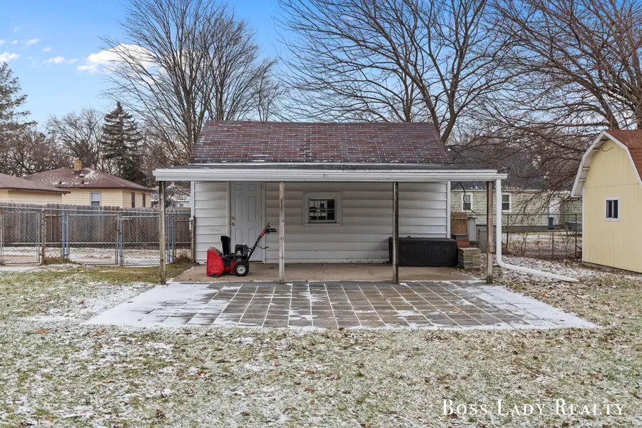 1547 37th Street Sw, Wyoming, MI 49509 - Image #2