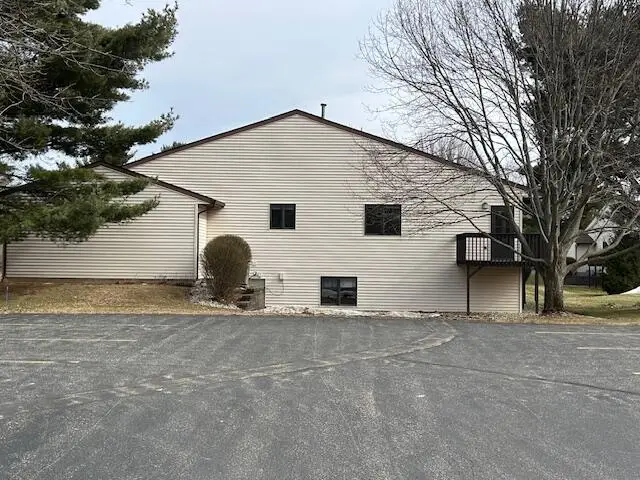 2700 Stonegate Drive Sw #21, Wyoming, MI 49519 - #3