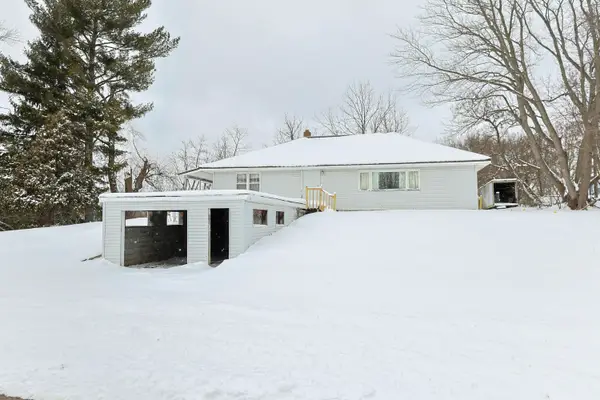 1582 Bakertown Road, Buchanan, MI 49107