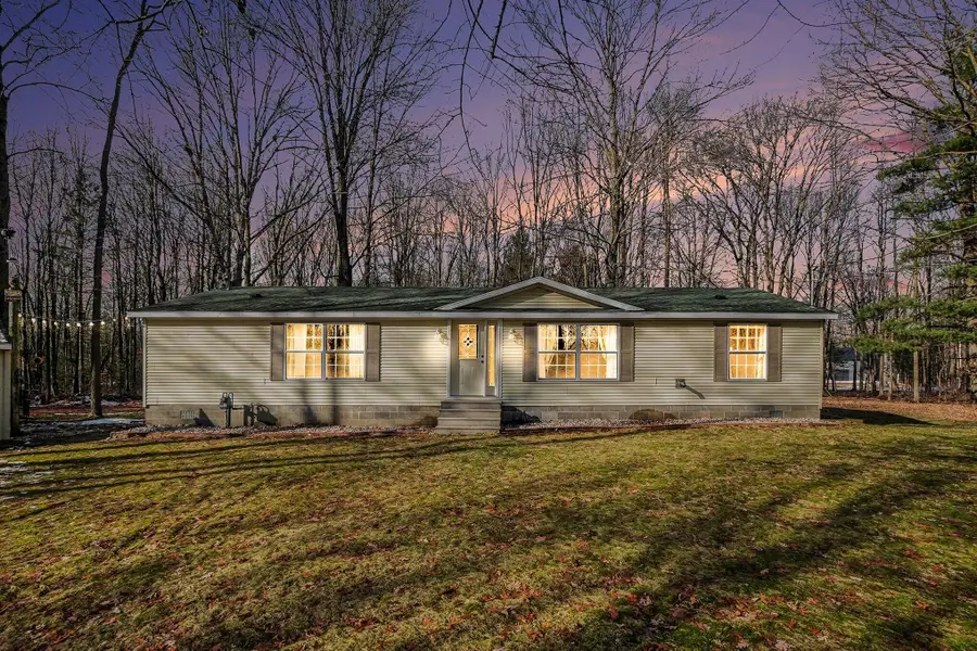 114 N Bossett Road, Ravenna, MI 49451 - Image #2