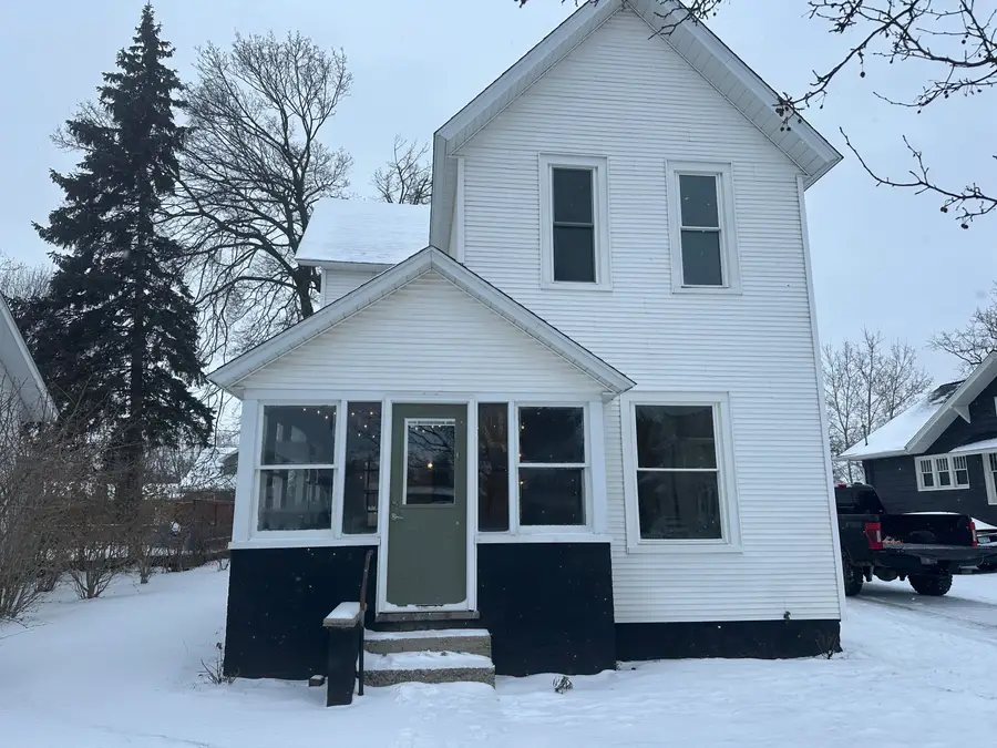 32 W Main Avenue, Zeeland, MI 49464 - Image #2