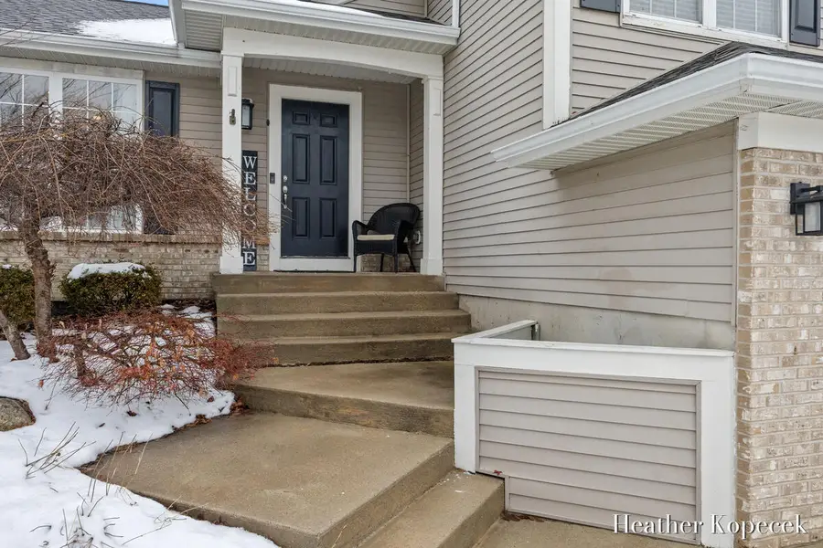 3695 S Falling Leaf Drive Se, Grand Rapids, MI 49512 - Image #3