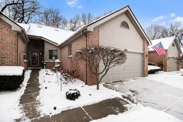 306 Pineknoll Court, Brighton, MI 48116
