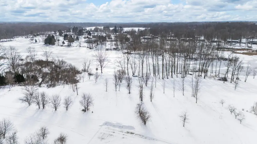 2686 W Lakeland Drive #34, Berrien Springs, MI 49103 - Image #2