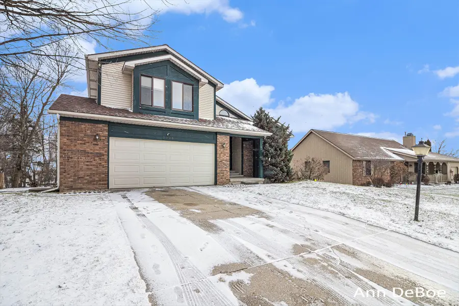 2136 Stowevalley Drive Se, Grand Rapids, MI 49508 - Image #3