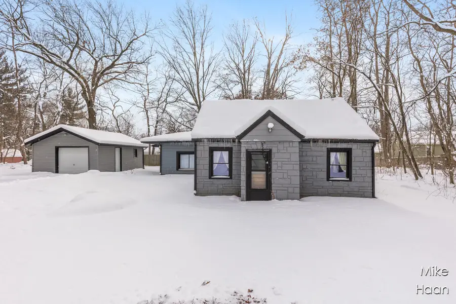 1724 Harding Street Nw, Grand Rapids, MI 49544 - Image #2