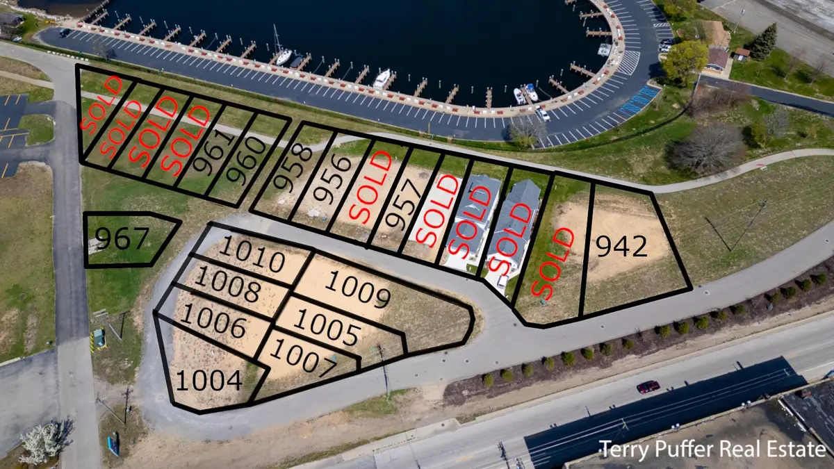 961 Boardwalk Cove Drive, Muskegon, MI 49441 - Image #1