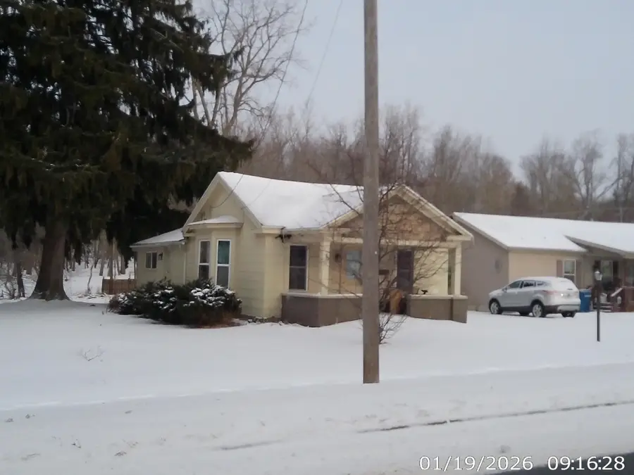 463 E Chicago Street, Jonesville, MI 49250 - Image #2
