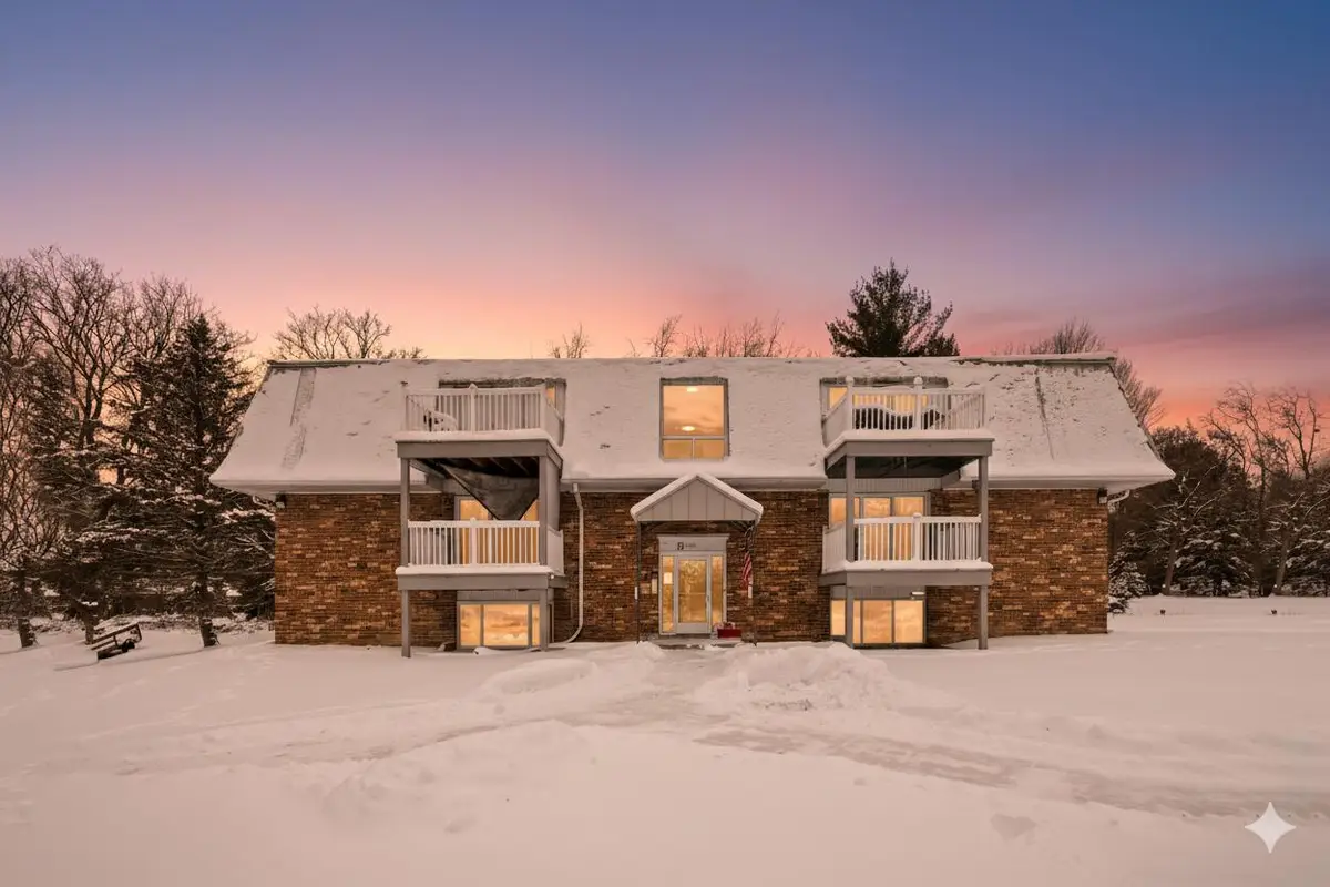 6716 Cascade Road Se #37, Grand Rapids, MI 49546 - Image #1