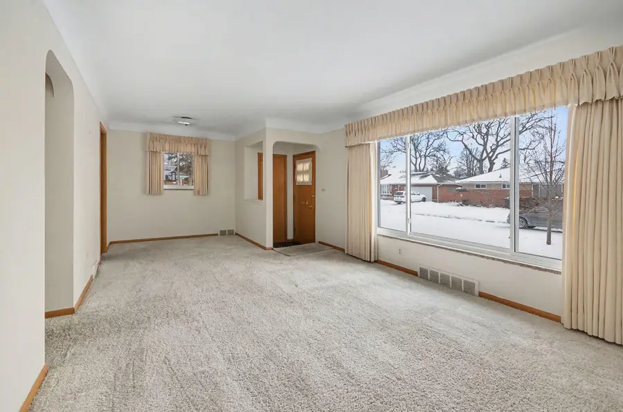20835 Ardmore Park Drive, Saint Clair Shores, MI 48081 - Image #3