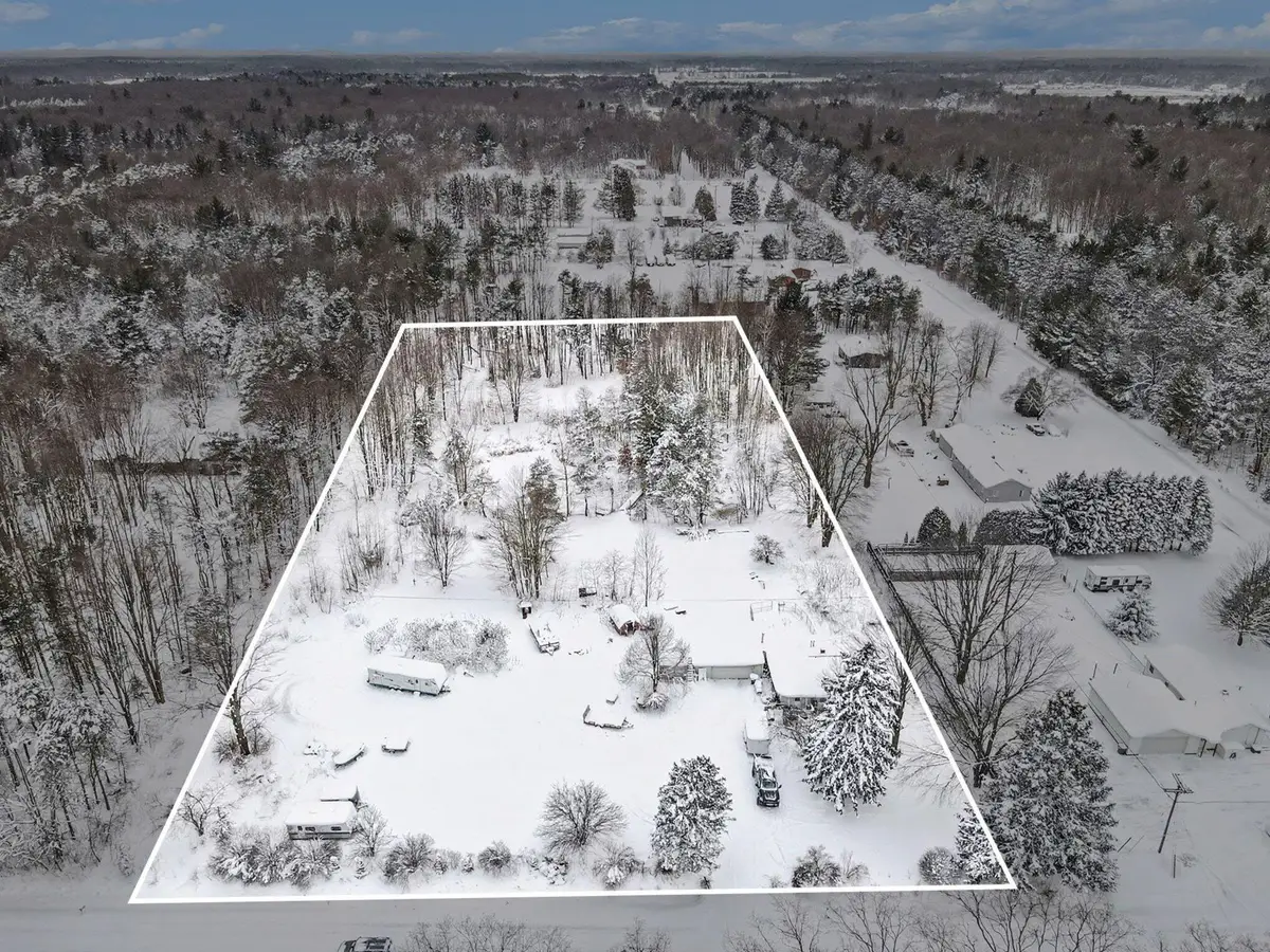 4249 S Hilton Park Road, Fruitport, MI 49415 - #1